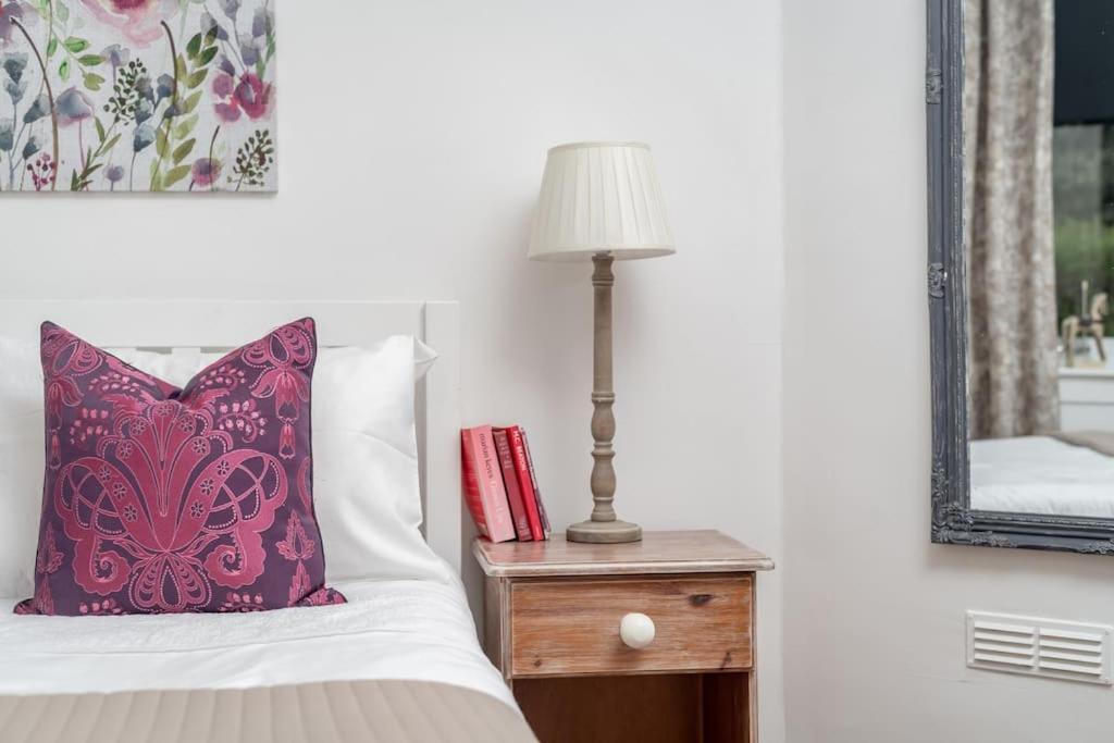 Heather Cottage, 2 Bedroom In Comrie Exterior photo